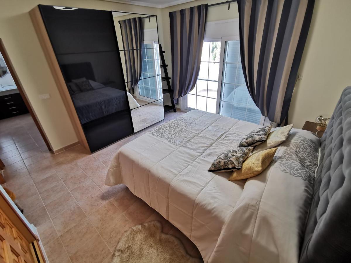 VILLA DE LUJO CON PISCINA PRIVADA, JACUZZI y BARBACOA Múrcia Exterior foto